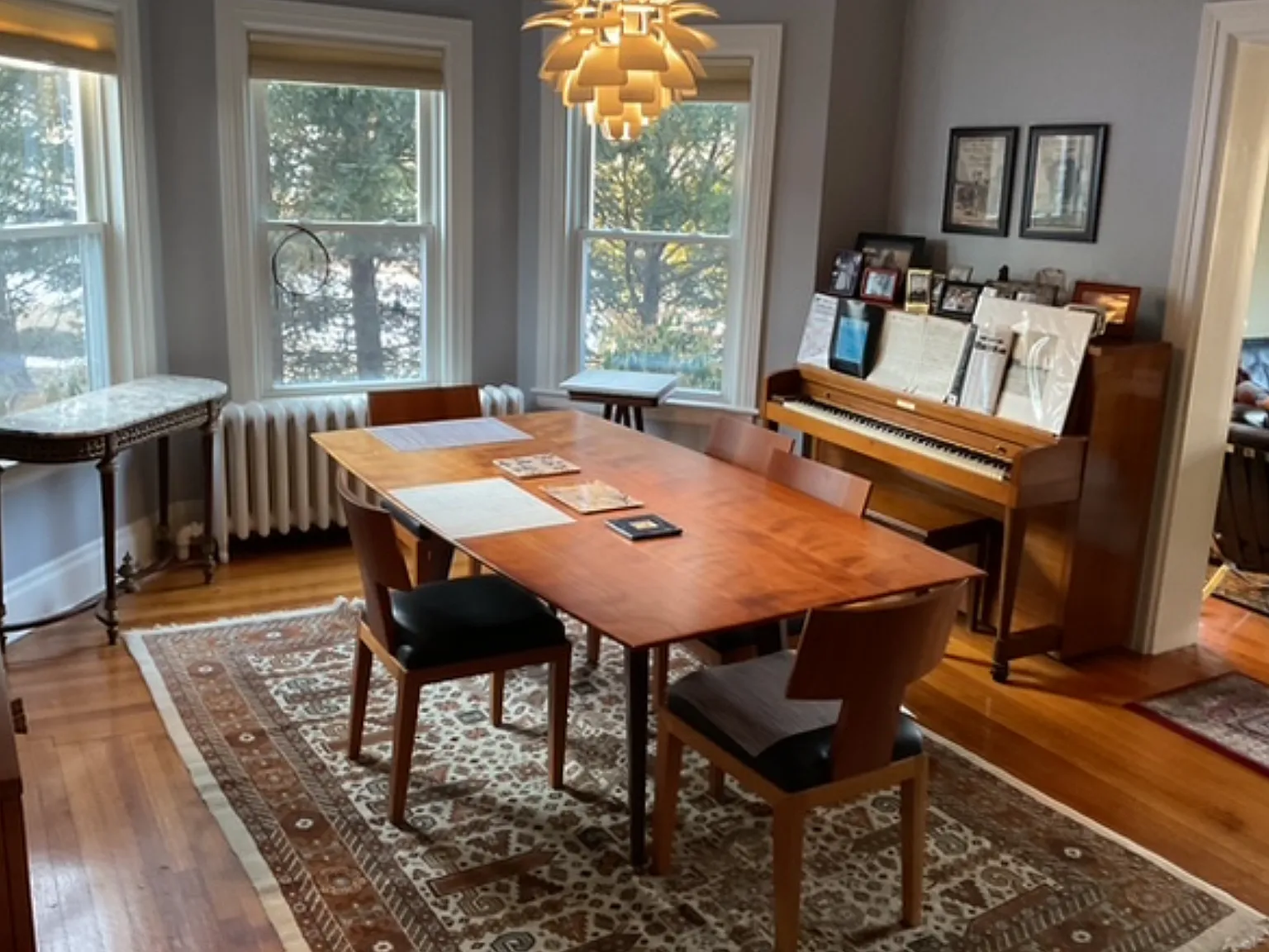 4 bed, 2.5 bath, 2700 sqft, $6,500 — Photo 2