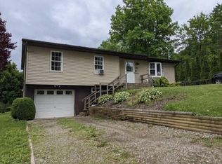 725 S 4th St, Indiana, PA 15701