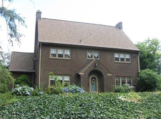 19 Scenery Rd, Pittsburgh, PA 15221