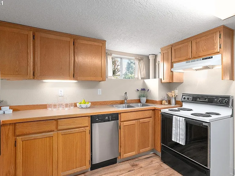 3234 SE Cesar E Chavez Blvd — Photo 34