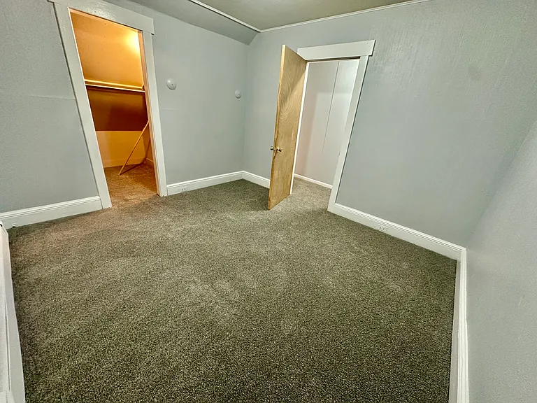 546 Victory Ave #2 — Photo 4