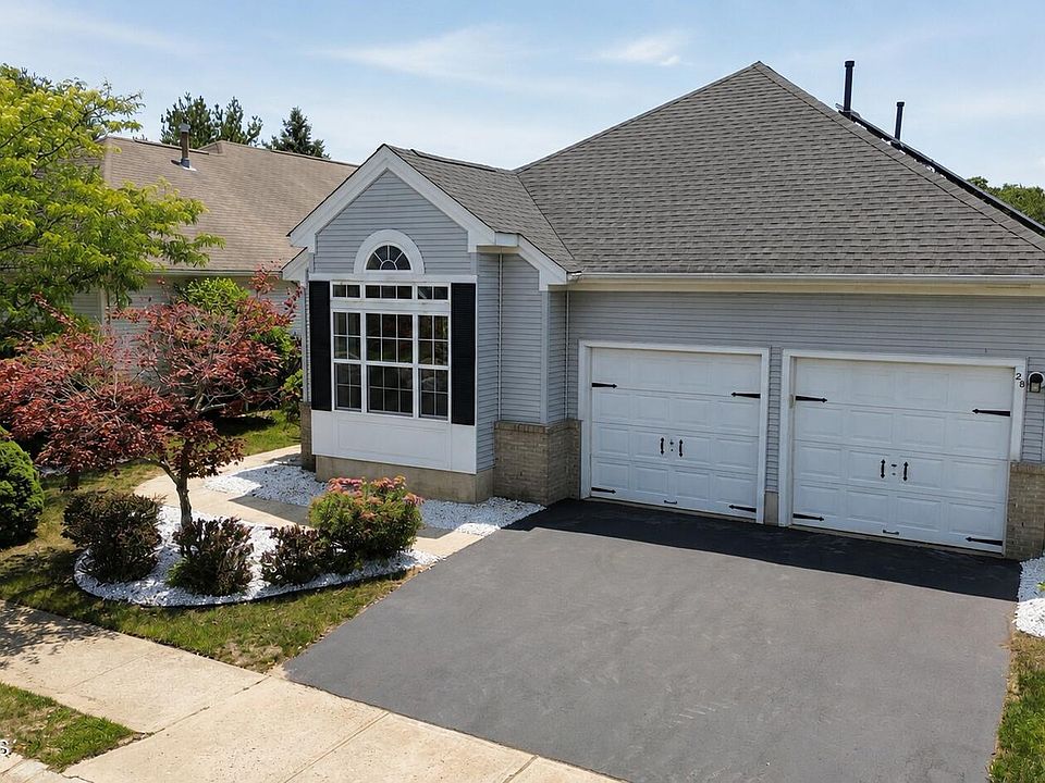 1st image of 28 Florence Drive