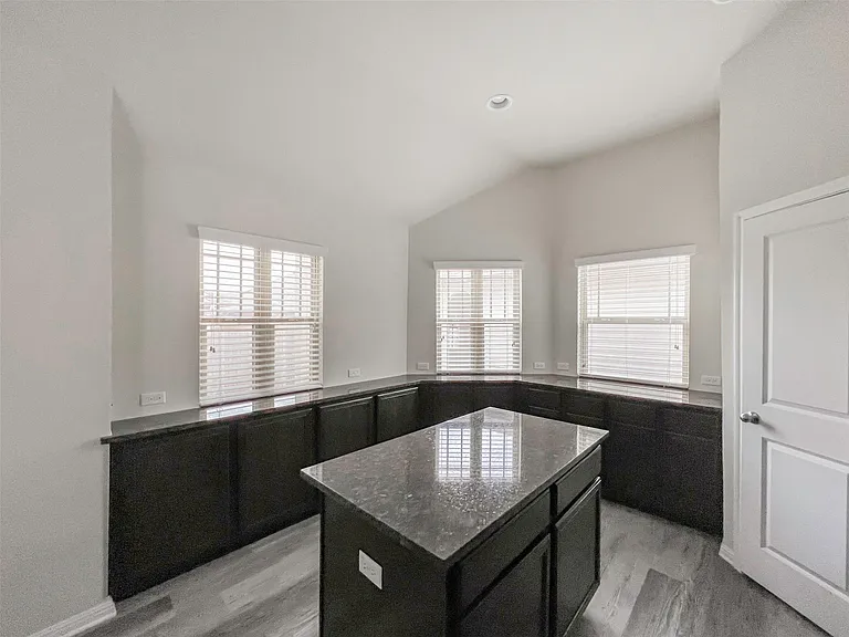 818 Silo St — Photo 9