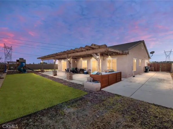 13374 Luna Rd, Victorville, CA 92392