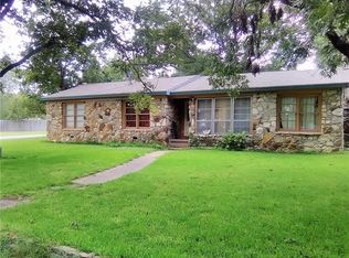 111 S Avenue O, Clifton, TX 76634