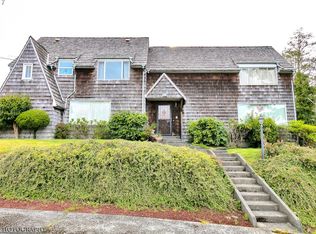 1037 4th St, Astoria, OR 97103