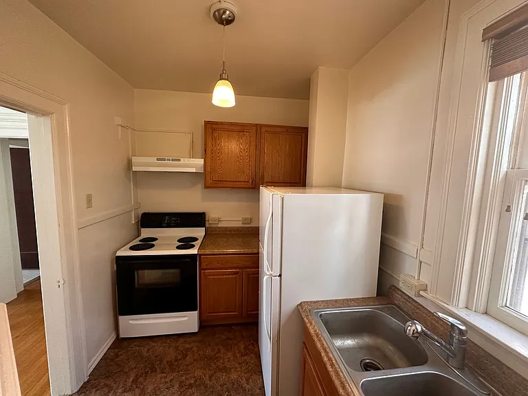 Ebert Apartments — Photo 9