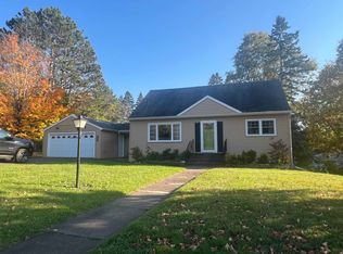 316 W Faribault St, Duluth, MN 55803