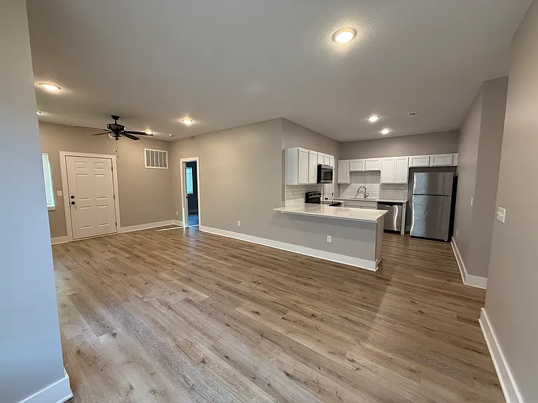 4520 N Sandplum St — Photo 3