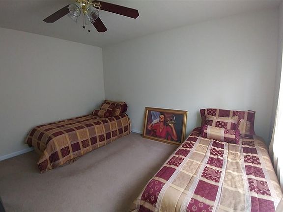 5th image of 333 Weeping Willow Dr
