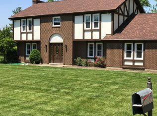 1074 Lisa Ct, Springfield, OH 45504