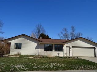 1314 C Ave, Vinton, IA 52349