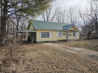 518 Morris Ave, Mountain Grove, MO 65711