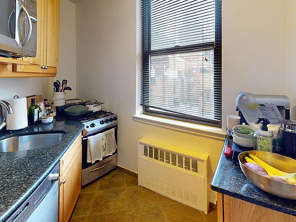4th image of 225 E 36th St APT 7-M