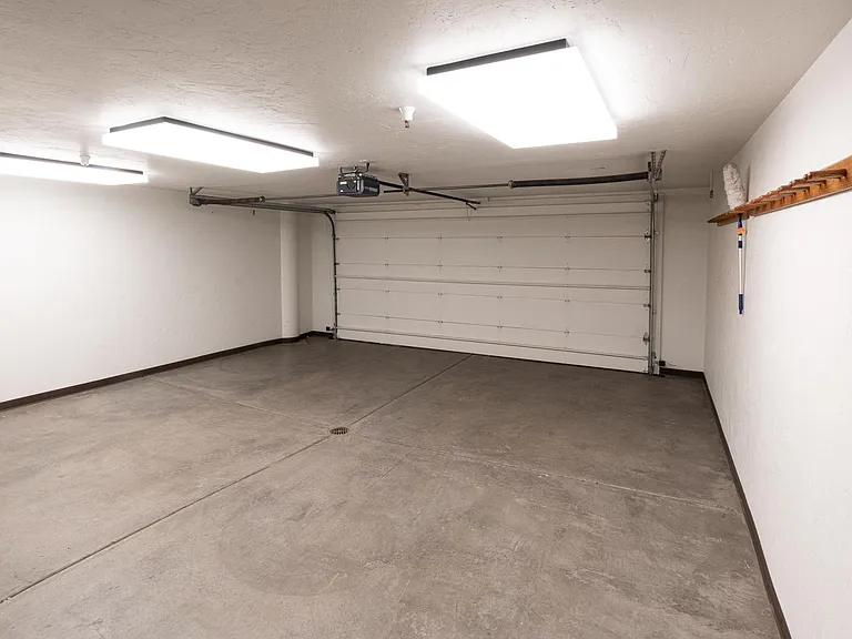 74 Pfister Dr — Photo 24
