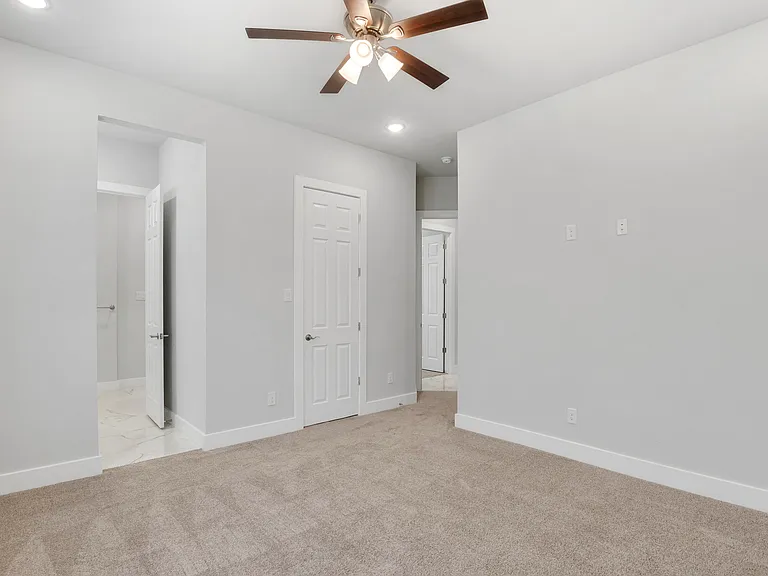 2217 S Peachtree Ct — Photo 27