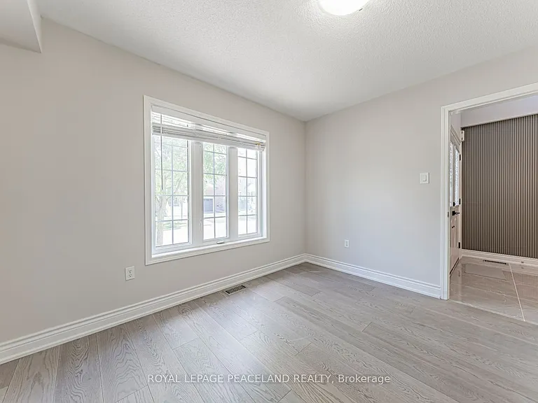 152 Flagstone Way — Photo 5
