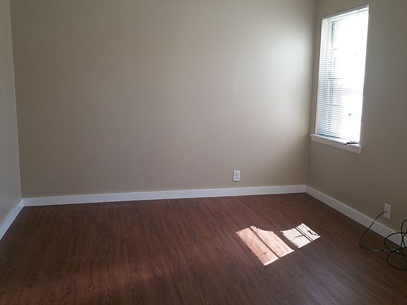 5th image of 523 S Travis St APT 2A