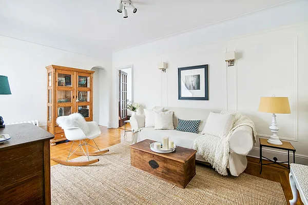 Sold by Compass | media 1