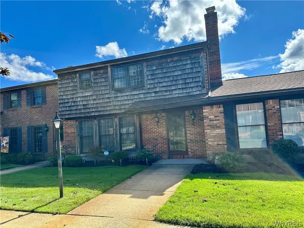 94 Wedgewood Dr, Williamsville, NY 14221