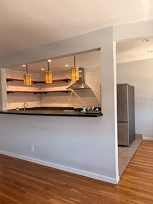 Rented by Voro Purple LLC | media 6