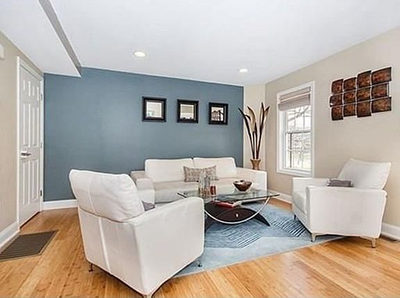 2nd image of 40 Brattle St APT 7