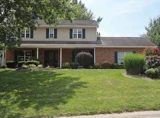 15 Sequoia Dr, Troy, IL