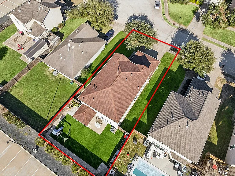 12223 Windsor Bay Ct — Photo 32