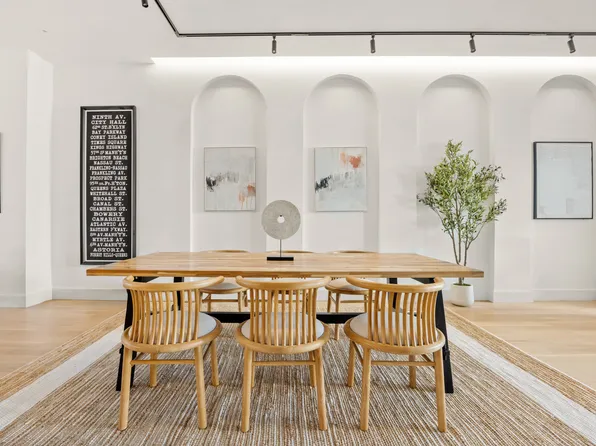 24 Belvedere Street image 8 of 27