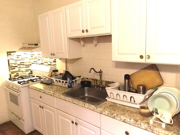 154 Webster Ave #3 — Photo 7