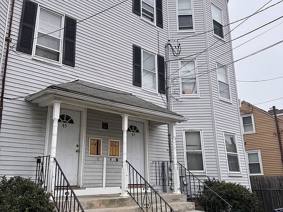 3rd image of 43 Sturbridge St Floor 3