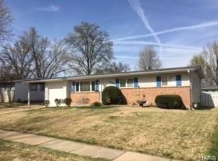 685 Pelican Ln, Florissant, MO