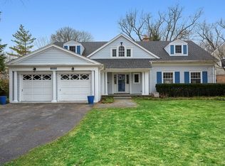 1033 Illinois Rd, Wilmette, IL 60091