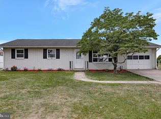 110 Eisenhower Dr, Chambersburg, PA 17201