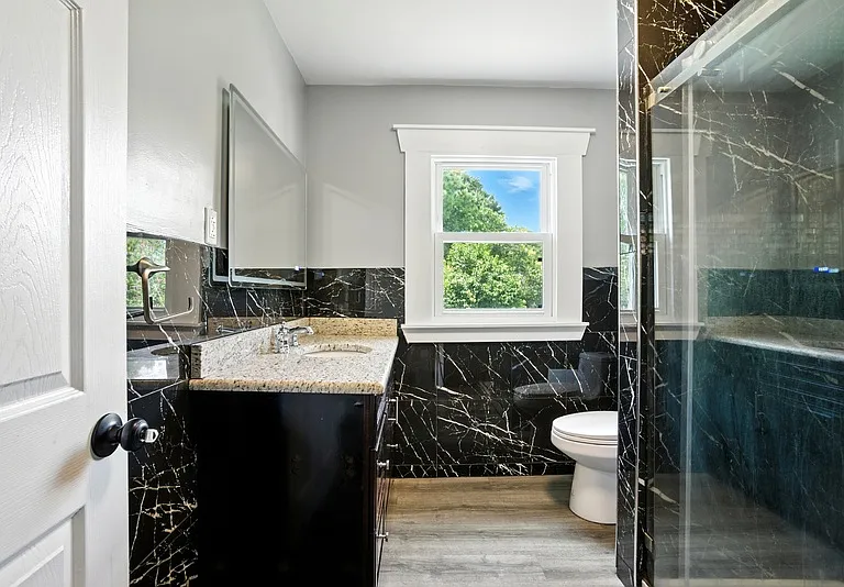 656 Florida Ave — Photo 22