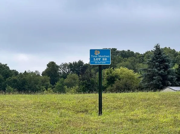 7 Foxtail Ln, Hillsdale, MI 49242