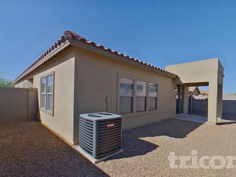 40086 W Bonneau St — Photo 15