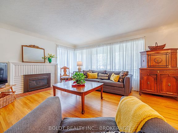 5th image of 6 Mountainview Dr