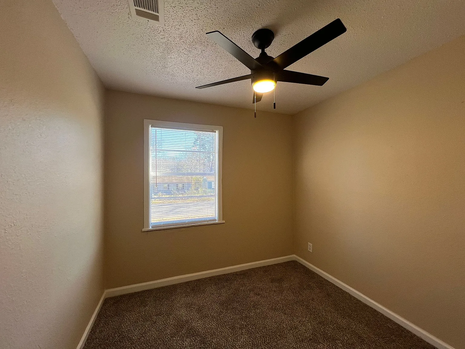 4523 Suncrest Dr — Photo 3