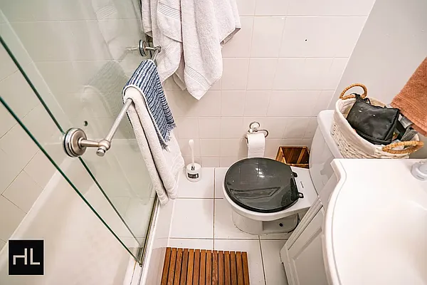 Rented by Highline Residential | media 12