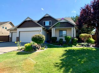 2822 NW Canyon Dr, Redmond, OR 97756