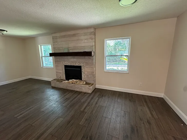 599 S Country Club Rd — Photo 6