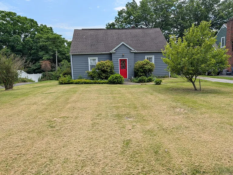 21 Wintergreen Ave — Photo 17