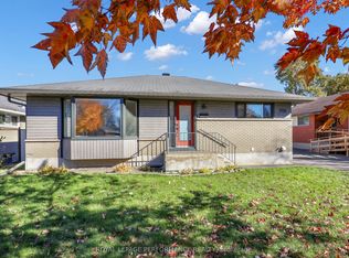 1321 Rustic Dr, Ottawa, ON K2C 2Y3