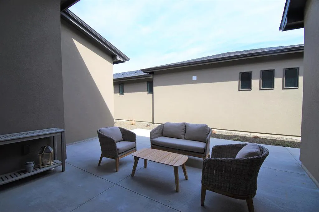 3 bed, 2507 sqft, $3,600 — Photo 3