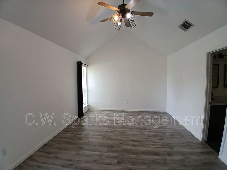 3610 Berrywood Cir — Photo 21