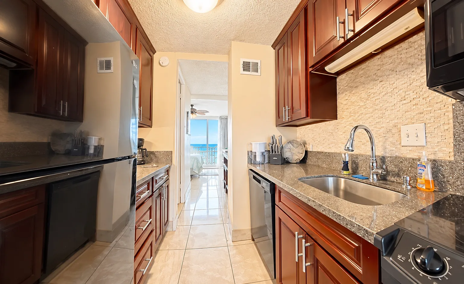 1 bed, 456 sqft, $2,900 — Photo 3