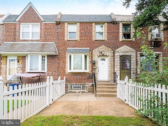 1st image of 3435 Hartel Ave