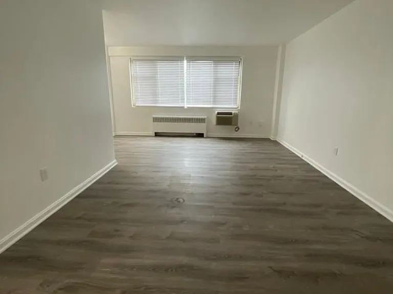 11820 Edgewater Dr #222 — Photo 5