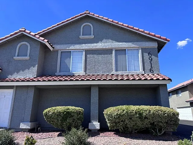 2 bed, 1.5 bath, 980 sqft, $1,634 — Photo 3